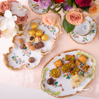 Cake Plate with Handles 412-0-00 WBOS Windsor / Livia pattern. Herend porcelain