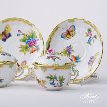 Soup Cup with Saucer and Lid 1718-0-09 VBO Queen Victoria pattern. Herend porcelain