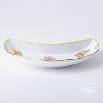 Crescent plate of Herend Queen Victoria 531