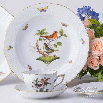 Place Setting 5 Pieces - Herend Rothschild Bird RO pattern. Herend porcelain