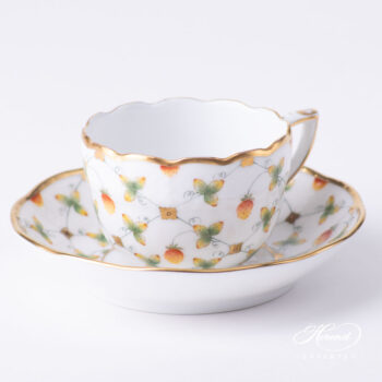 Coffee Cup / Demitasse with Saucer - Herend porcelain 711-0-00 FLT - Strawberry in Lace design.