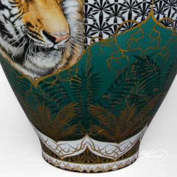 Herend Standing Vase with Tigers
